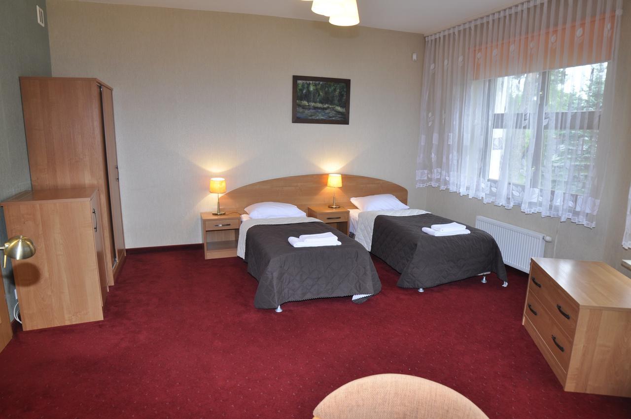 Osrodek Szkoleniowo - Wypoczynkowy Guzianka Hotell Ruciane-Nida Exteriör bild