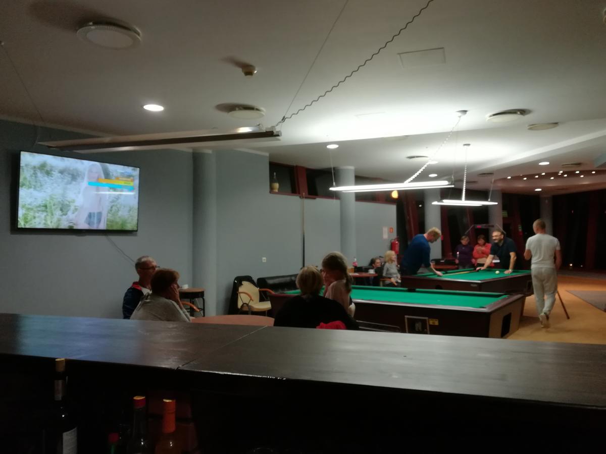 Osrodek Szkoleniowo - Wypoczynkowy Guzianka Hotell Ruciane-Nida Exteriör bild