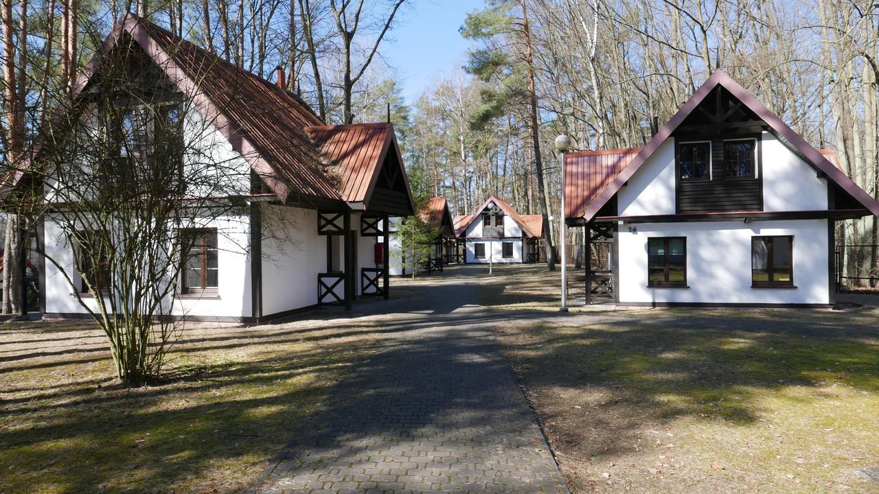 Osrodek Szkoleniowo - Wypoczynkowy Guzianka Hotell Ruciane-Nida Exteriör bild
